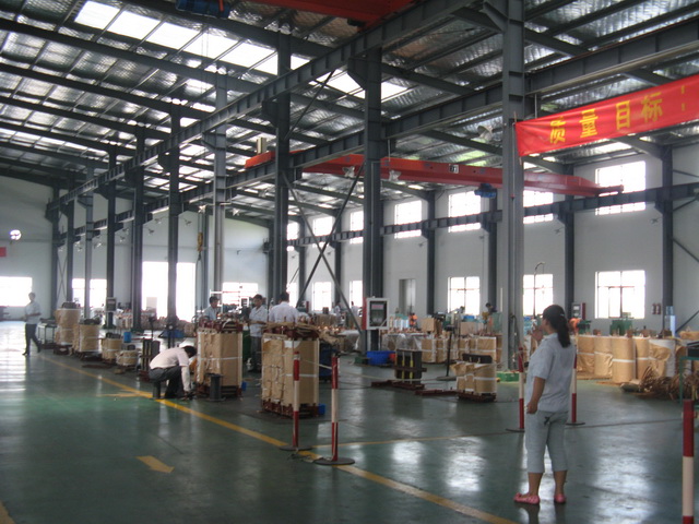 锦州变压器生产车间